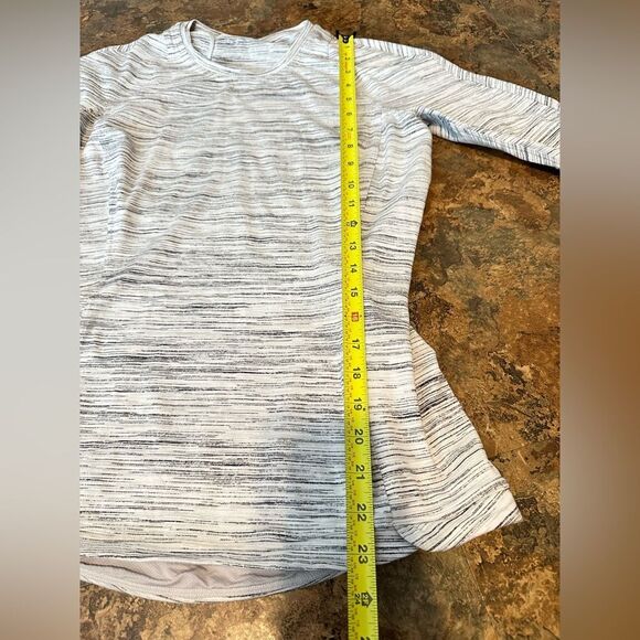 Lululemon Runderful Long Sleeve Space Dye Camo White Silver Spoon Size 8 - Picture 8 of 9